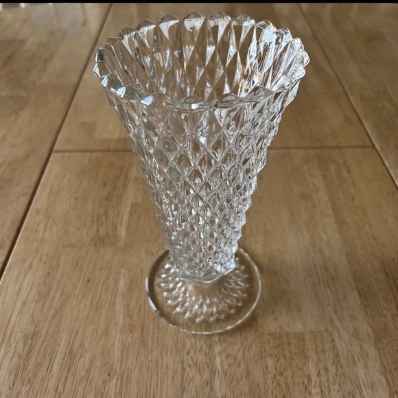 Indiana Glass | Accents | Vintage Indiana Glass Diamond Point Vase ...